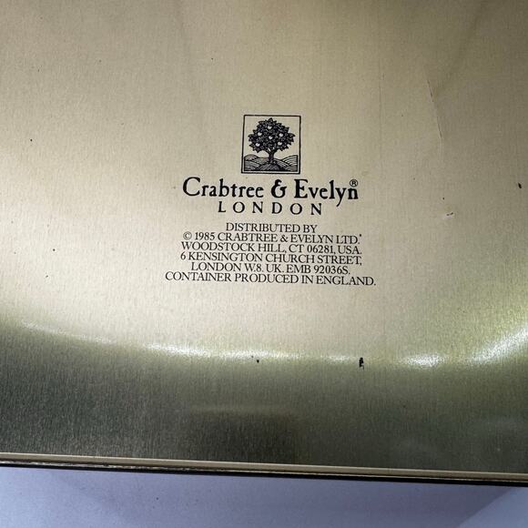 Crabtree & Evelyn London Collectible Hinged Tin Tree Fruit Cows 1985 10”x8” - Picture 7 of 7